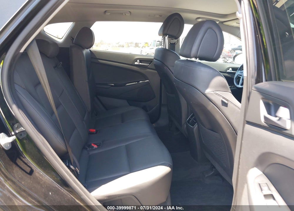 2016 HYUNDAI TUCSON LIMITED VIN: KM8J3CA28GU035462