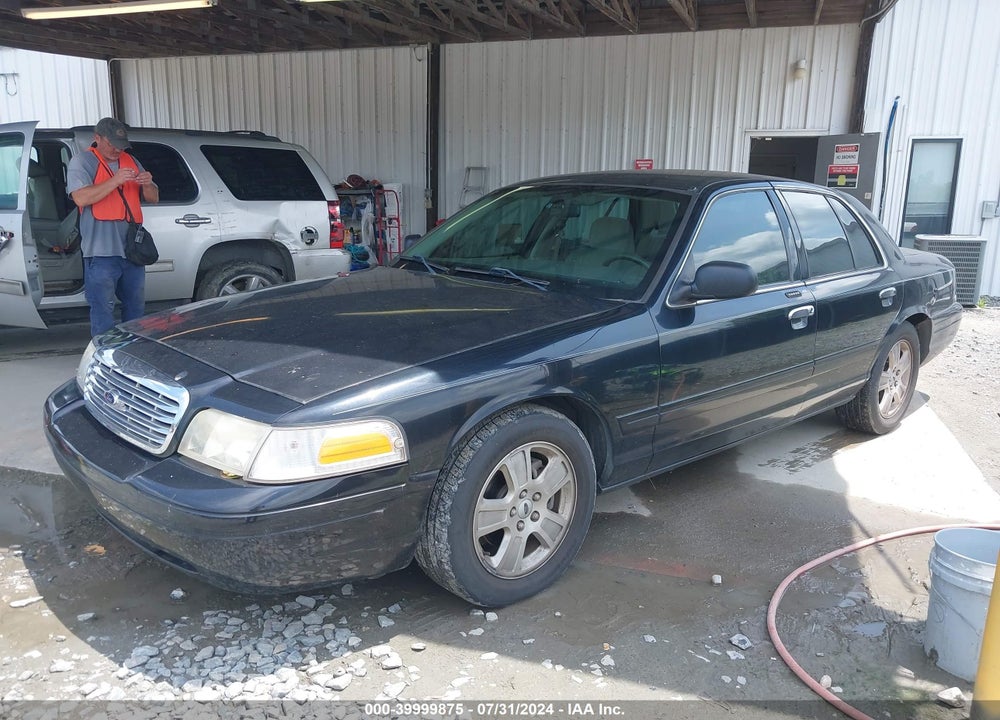 2008 FORD CROWN VICTORIA LX VIN: 2FAFP74V98X171241