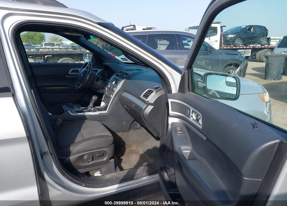 2014 FORD EXPLORER XLT VIN: 1FM5K8D86EGC37519