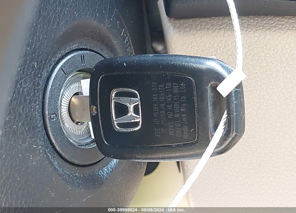 2016 HONDA ACCORD VIN: 1HGCR2F31GA131590