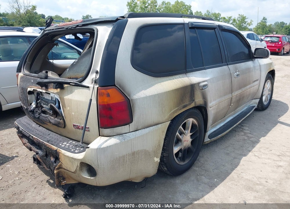 2007 GMC ENVOY DENALI VIN: 1GKET63M272271840