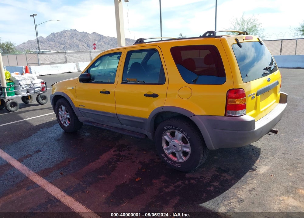 2001 FORD ESCAPE XLT VIN: 1FMCU04111KF18611