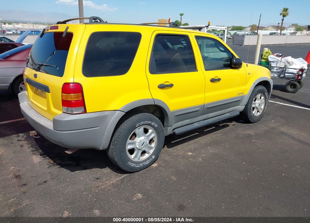 2001 FORD ESCAPE XLT VIN: 1FMCU04111KF18611