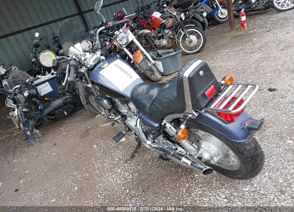 2000 KAWASAKI VN750 VIN: JKAVNDA11YB541851