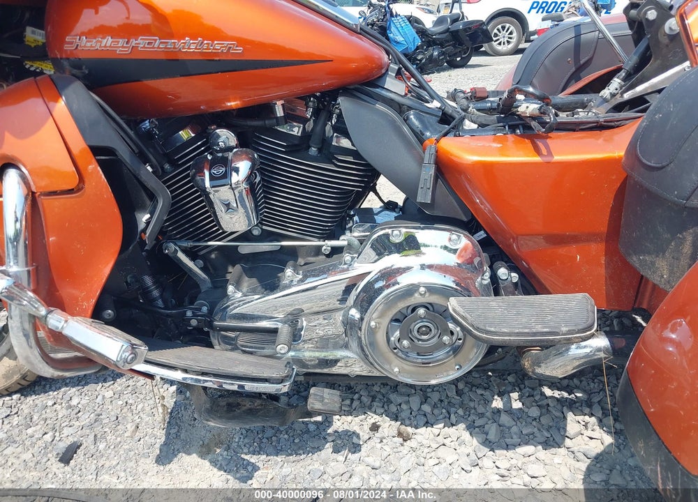 2019 HARLEY-DAVIDSON FLHTCUTG VIN: 1HD1MAF16KB854379