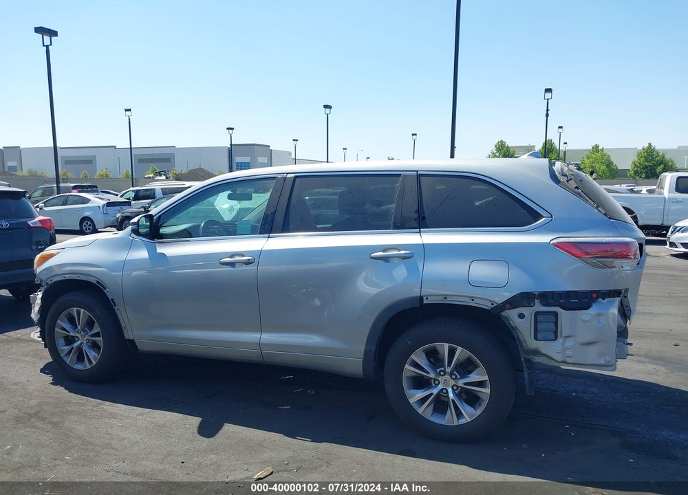 2015 TOYOTA HIGHLANDER LE PLUS V6 VIN: 5TDZKRFH0FS086273