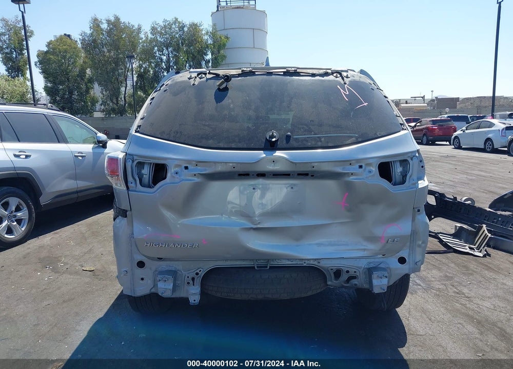 2015 TOYOTA HIGHLANDER LE PLUS V6 VIN: 5TDZKRFH0FS086273
