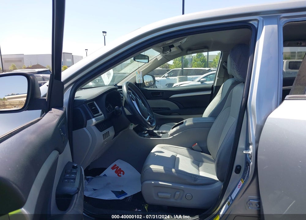 2015 TOYOTA HIGHLANDER LE PLUS V6 VIN: 5TDZKRFH0FS086273