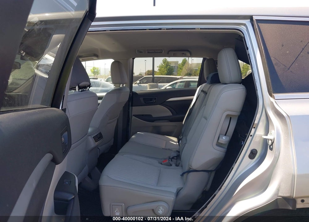 2015 TOYOTA HIGHLANDER LE PLUS V6 VIN: 5TDZKRFH0FS086273