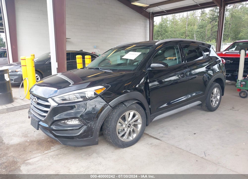 2017 HYUNDAI TUCSON SE VIN: KM8J33A41HU376365