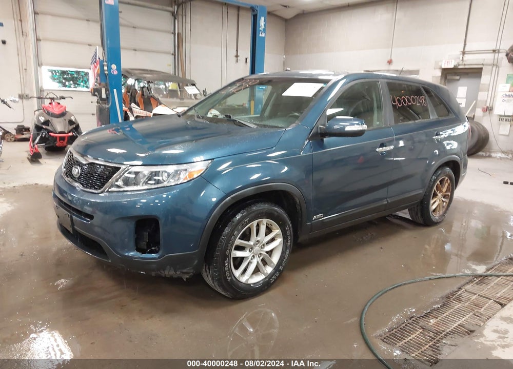 2014 KIA SORENTO LX VIN: 5XYKTCA60EG458112