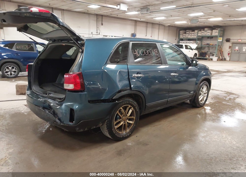 2014 KIA SORENTO LX VIN: 5XYKTCA60EG458112