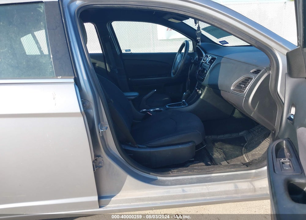 2013 CHRYSLER 200 LX VIN: 1C3CCBAB3DN646579