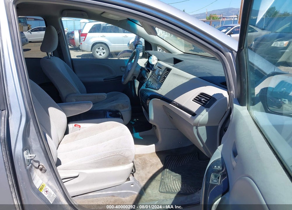 2013 TOYOTA SIENNA LE 7 PASSENGER VIN: 5TDJK3DC4DS071256