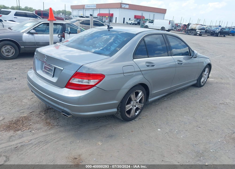 2010 MERCEDES-BENZ C 300 LUXURY/SPORT VIN: WDDGF5EB0AR107959