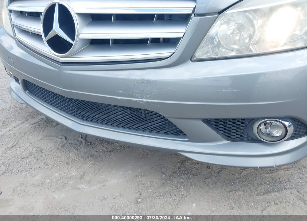 2010 MERCEDES-BENZ C 300 LUXURY/SPORT VIN: WDDGF5EB0AR107959