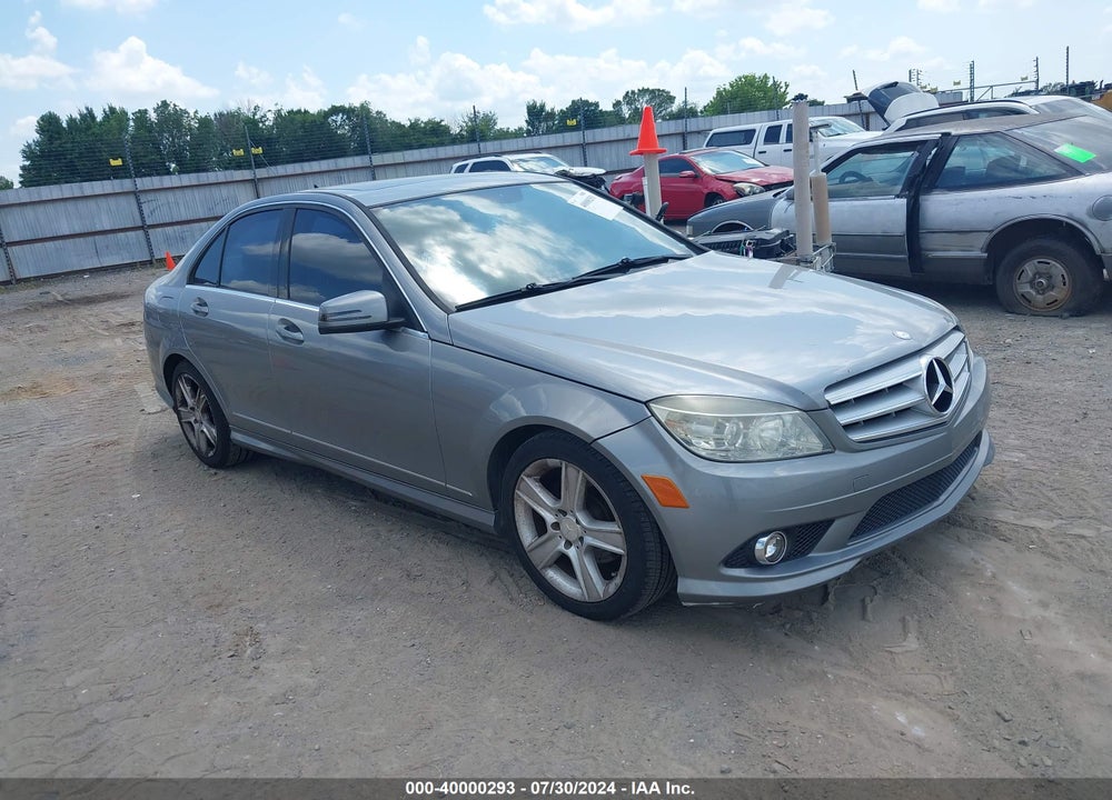 2010 MERCEDES-BENZ C 300 LUXURY/SPORT VIN: WDDGF5EB0AR107959