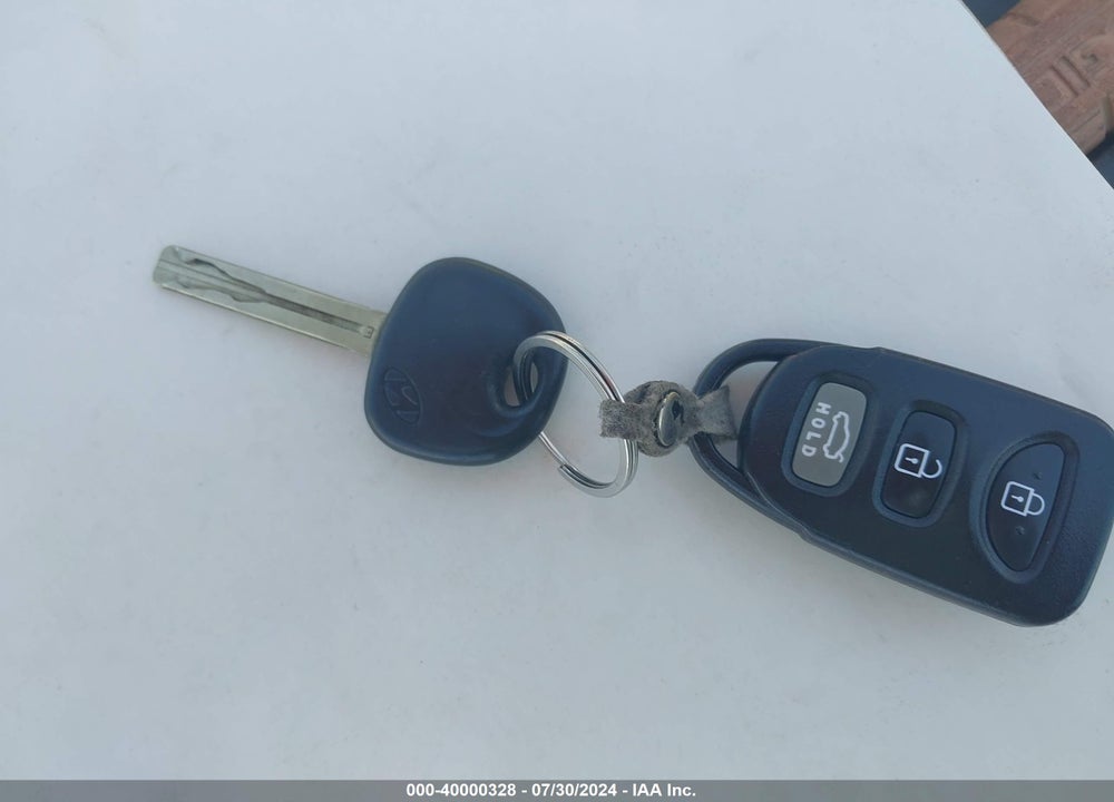 2014 HYUNDAI SONATA GLS VIN: 5NPEB4AC7EH863632