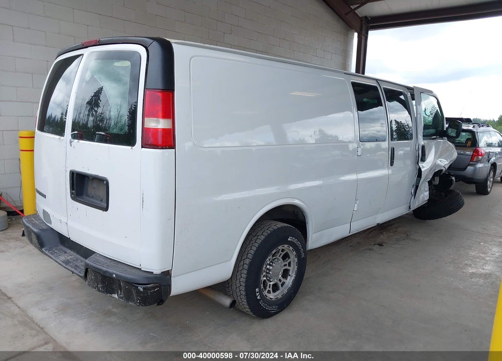 2007 CHEVROLET EXPRESS WORK VAN VIN: 1GCGG29V271172717