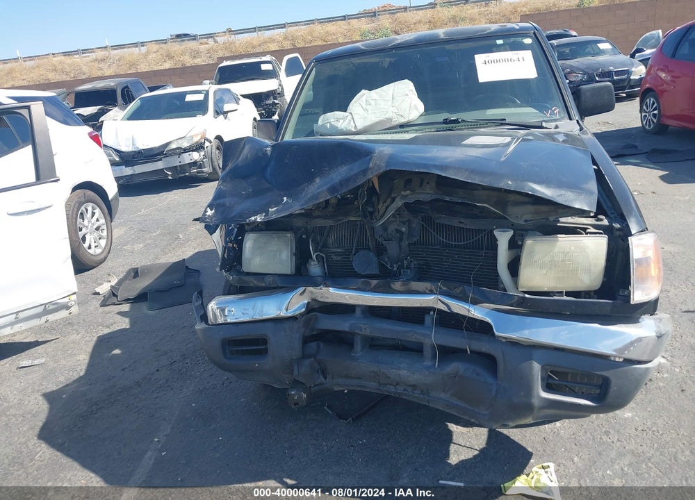 2000 NISSAN FRONTIER XE VIN: 1N6DD26S2YC347203