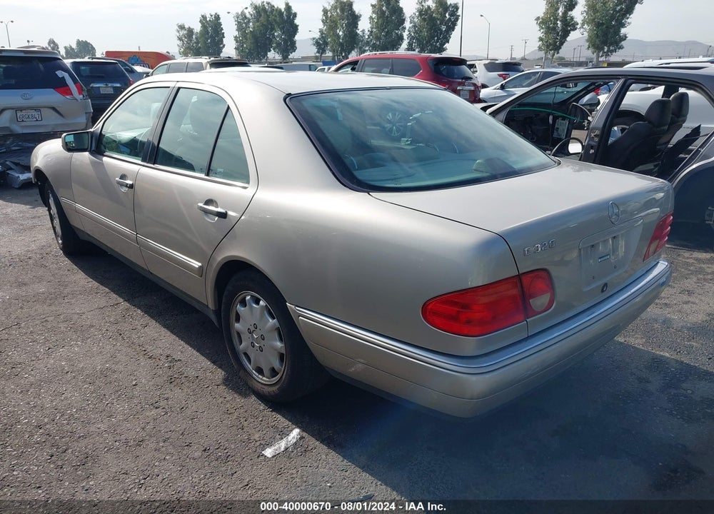 1998 MERCEDES-BENZ E 320 VIN: WDBJF65F2WA573244