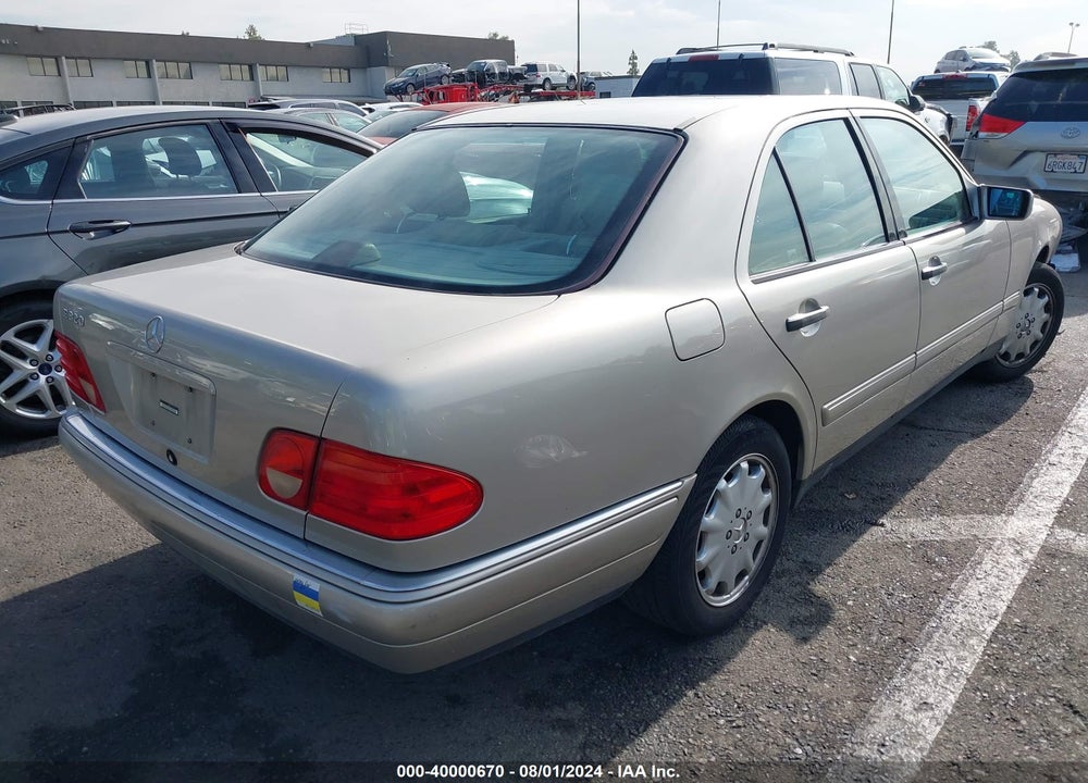 1998 MERCEDES-BENZ E 320 VIN: WDBJF65F2WA573244
