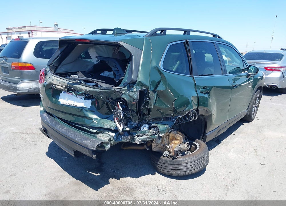 2022 SUBARU FORESTER LIMITED VIN: JF2SKAPCXNH488330