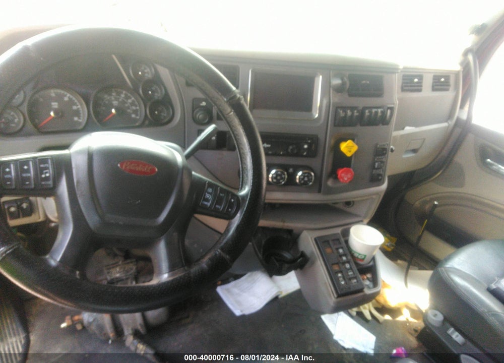 2016 PETERBILT 579 VIN: 1XPBDP9X9GD352761