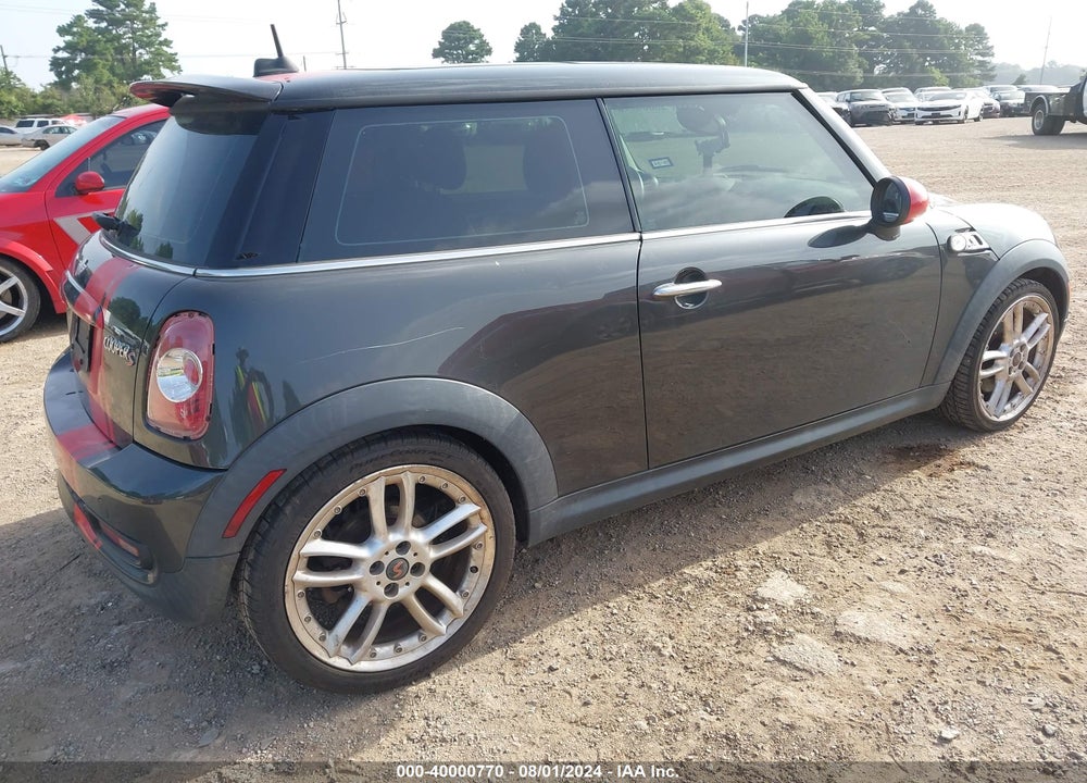 2013 MINI HARDTOP COOPER S VIN: WMWSV3C55DT392767
