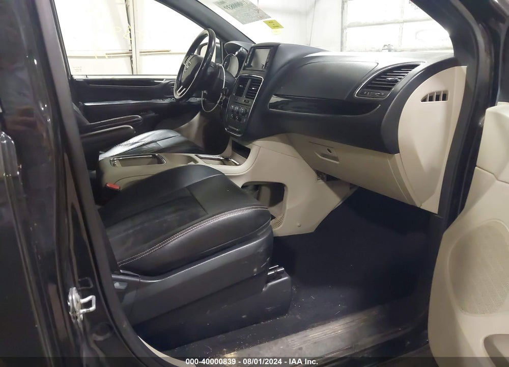 2017 DODGE GRAND CARAVAN SXT VIN: 2C4RDGCGXHR664157