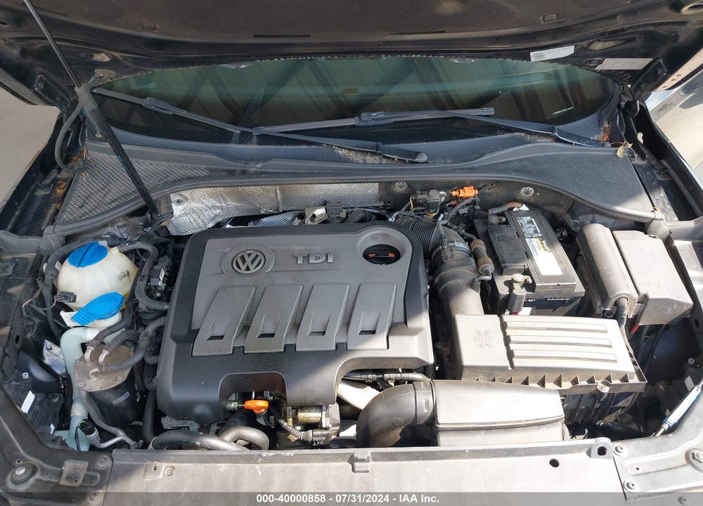 2013 VOLKSWAGEN PASSAT 2.0L TDI SE VIN: 1VWBN7A3XDC120305