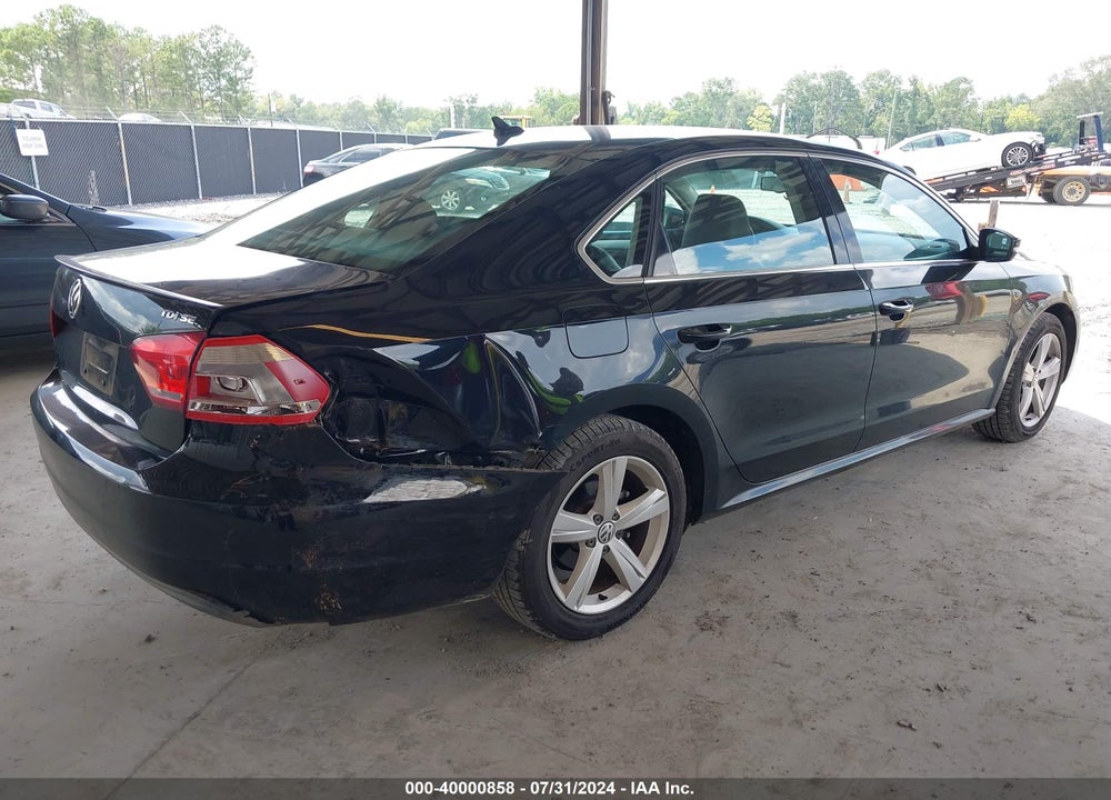 2013 VOLKSWAGEN PASSAT 2.0L TDI SE VIN: 1VWBN7A3XDC120305