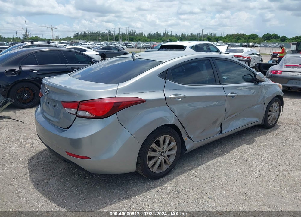 2015 HYUNDAI ELANTRA SE VIN: KMHDH4AE8FU383386