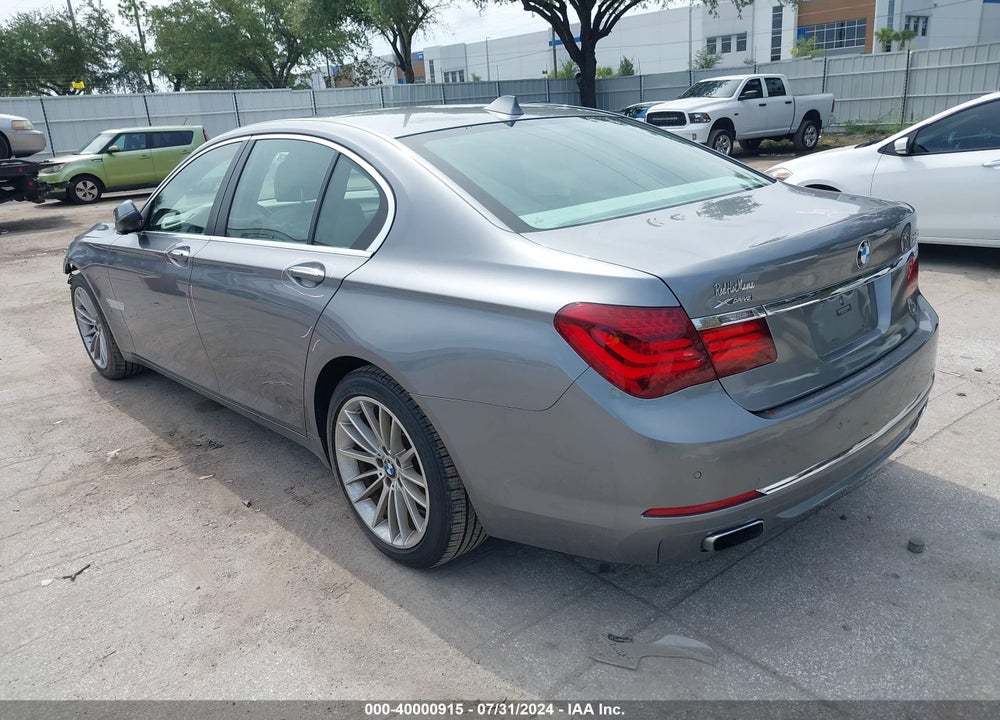 2013 BMW 750I XDRIVE VIN: WBAYB6C53DC998136