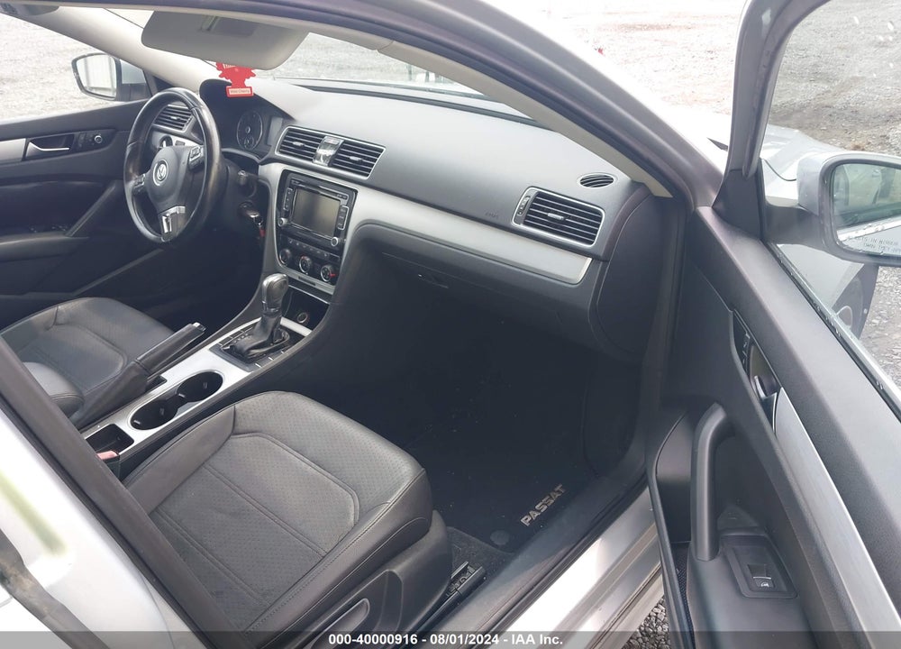 2013 VOLKSWAGEN PASSAT 2.5L SE VIN: 1VWBP7A38DC131541