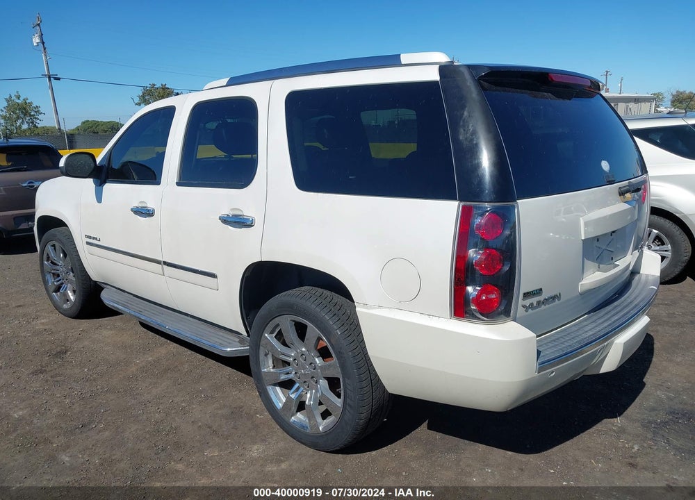2010 GMC YUKON DENALI VIN: 1GKUKEEFXAR285233