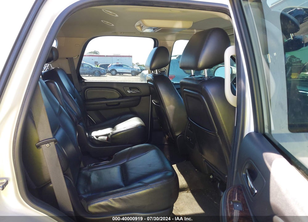 2010 GMC YUKON DENALI VIN: 1GKUKEEFXAR285233