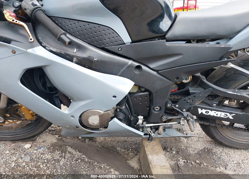 2005 KAWASAKI ZX636 C1 VIN: JKBZXJC105A021998
