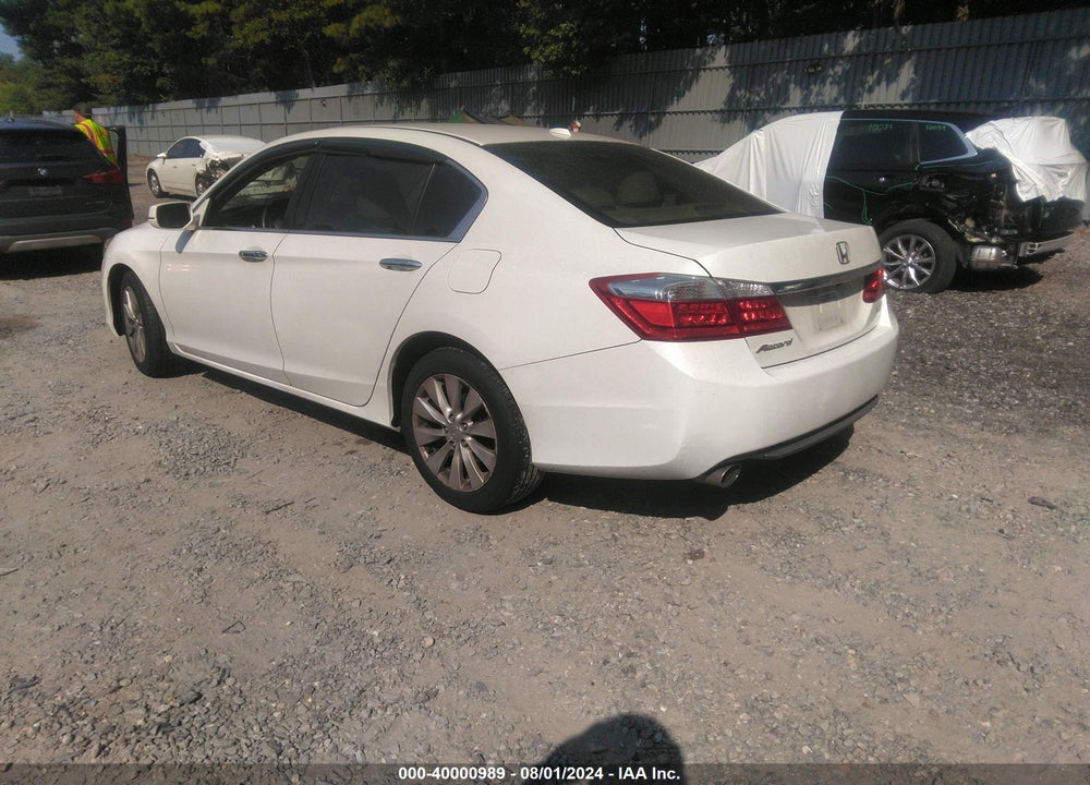 2015 HONDA ACCORD EX-L V-6 VIN: 1HGCR3F84FA009449