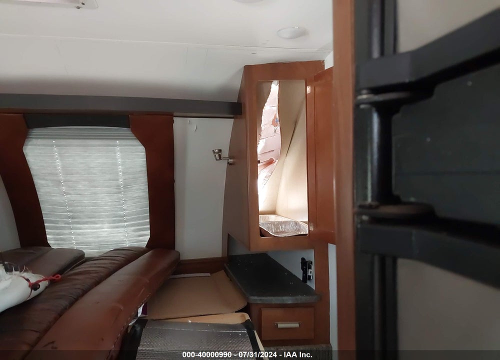 2017 LANCE M-1995 VIN: 56YTT1924HL320267