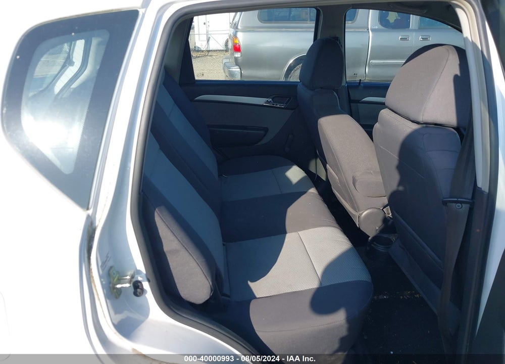 2010 CHEVROLET AVEO LS VIN: KL1TD6DE0AB111204