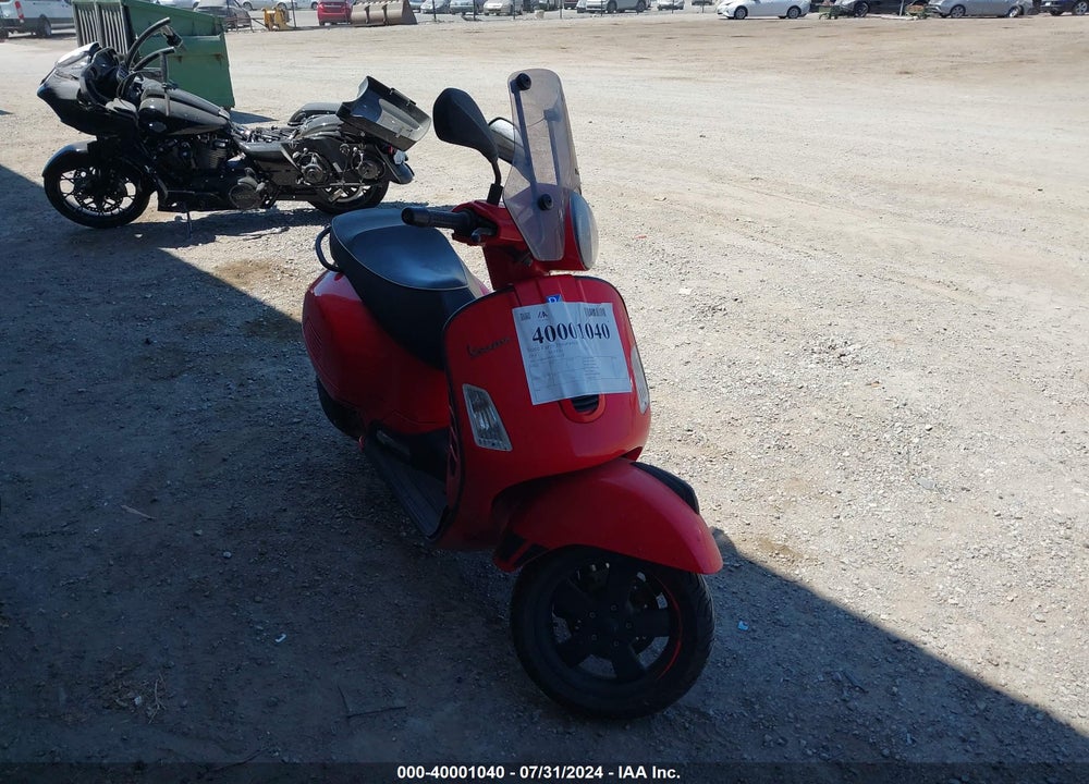 2014 VESPA GTS 300 SUPER VIN: ZAPM459L7E5704415