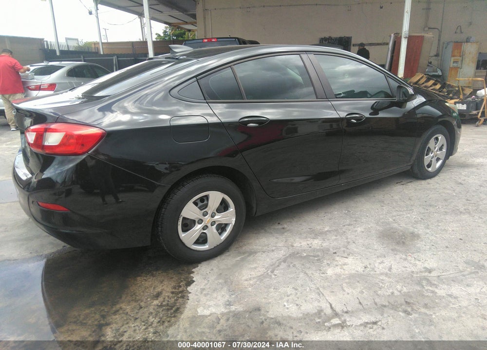 2018 CHEVROLET CRUZE LS VIN: 1G1BC5SM7J7201201