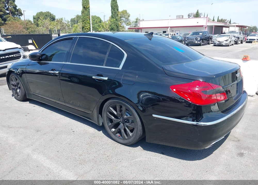 2012 HYUNDAI GENESIS VIN: KMHGC4DD1CU182830