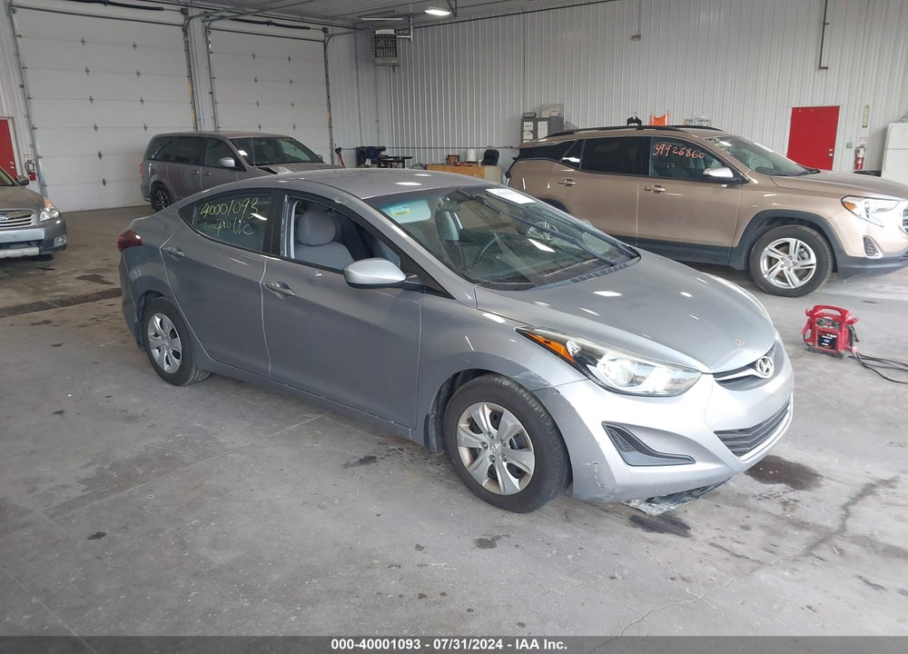 2016 HYUNDAI ELANTRA SE VIN: 5NPDH4AE9GH697922