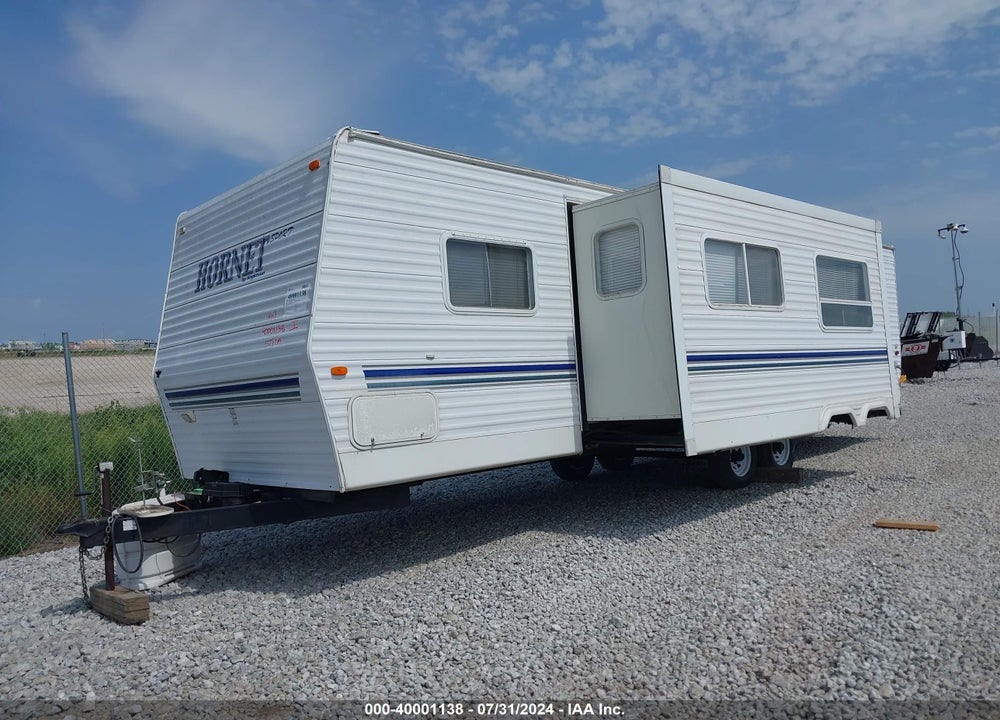2004 KEYSTONE HORNET SPORT 32DS VIN: 4YDT32D2X4E311713
