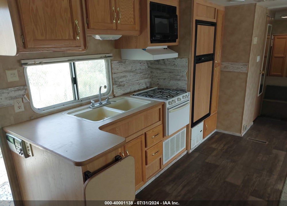 2004 KEYSTONE HORNET SPORT 32DS VIN: 4YDT32D2X4E311713