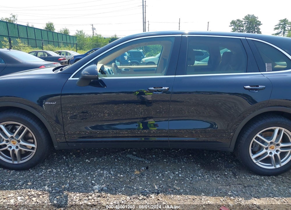 2015 PORSCHE CAYENNE DIESEL VIN: WP1AF2A26FLA41303