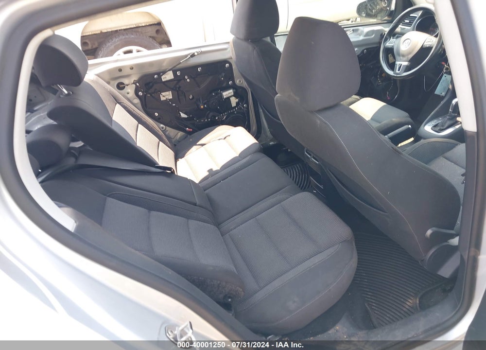 2014 VOLKSWAGEN GOLF 2.0L TDI VIN: WVWDM7AJ4EW011481