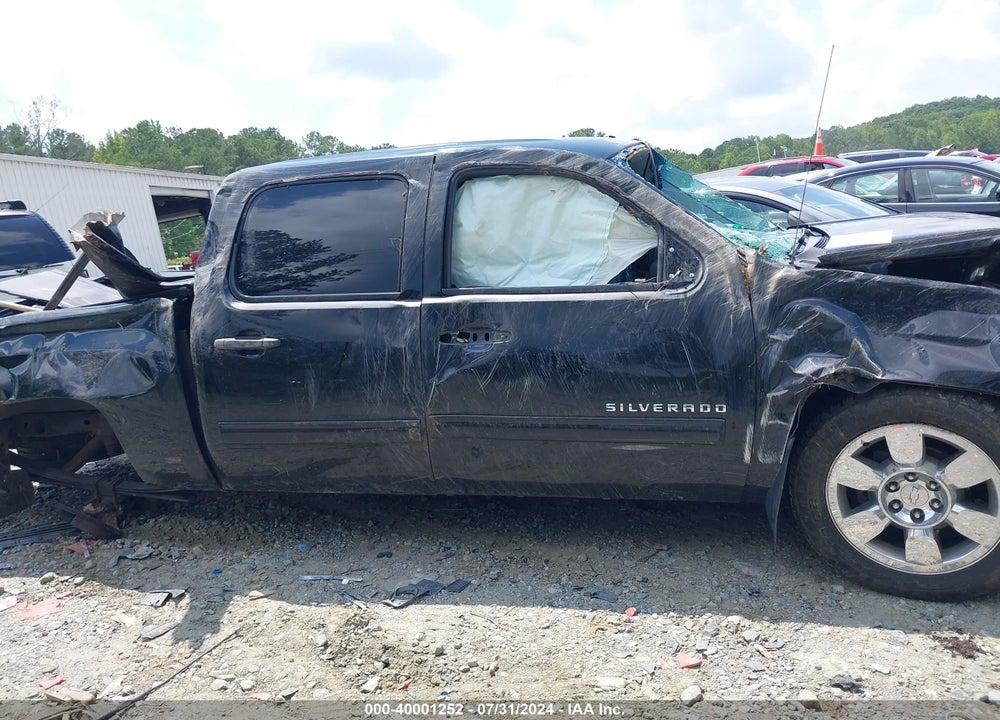 2013 CHEVROLET SILVERADO 1500 LT VIN: 3GCPKSE71DG214393